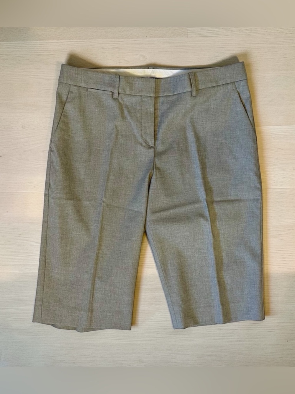 Theory Classic Women's Gray Bermuda Dress Shorts Size 8
